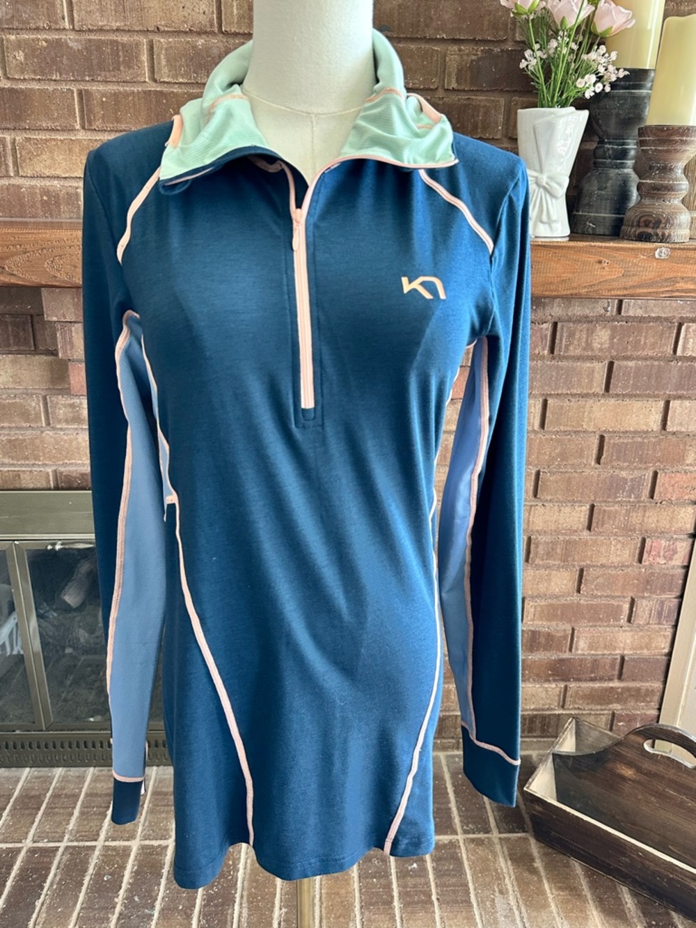 Kari Traa Navy Long-Sleeve Half-Zip Rash Guard with Mint and Pale Pink Trim